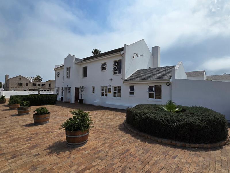 5 Bedroom Property for Sale in Golden Mile Western Cape